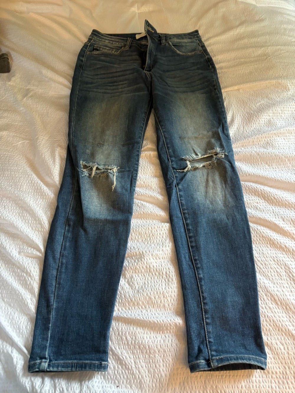 Distressed Dark Wash Skinny Jeans - Blue kancan